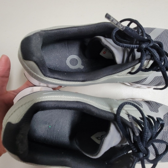 On Running On Cloud 5 Kelp Shadow Women's Size 10. - Picture 10 of 14